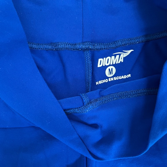 Sports mid-rise short - Picture 2 of 3